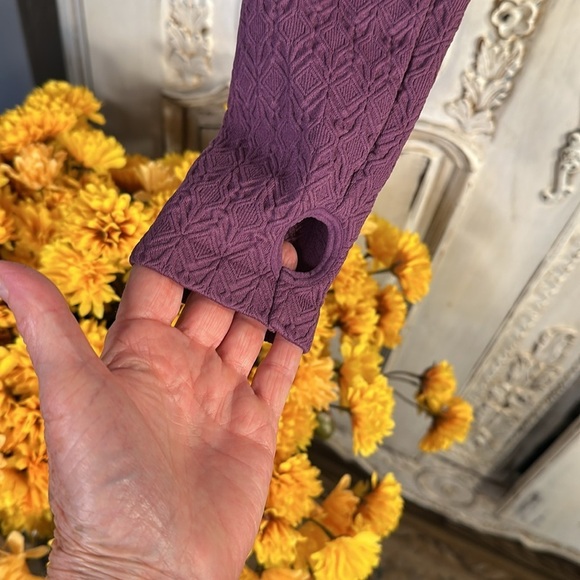 Curated Two Piece Fall Bundle - Picture 8 of 9